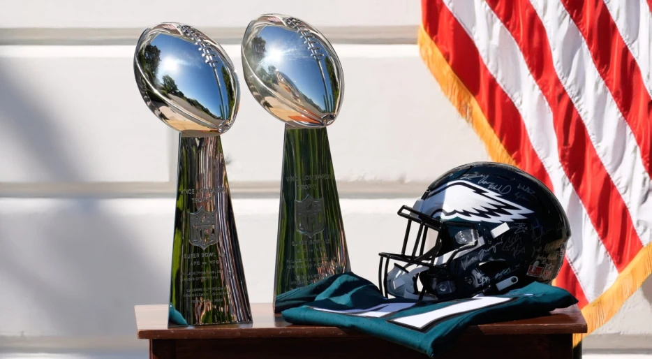 Super Bowl Champion With The Philadelphia Eagles Tragically Dies From Rare Form Of Cancer At Just 38 Years Old