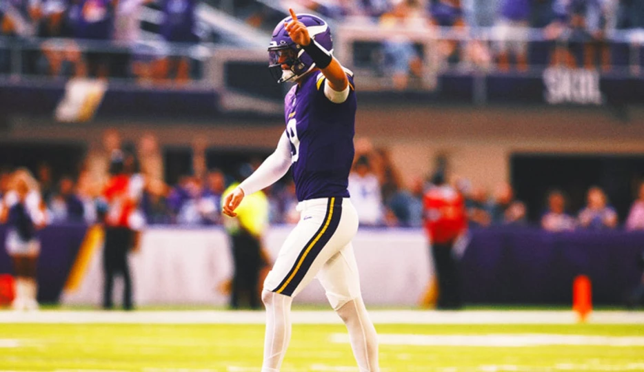 Vikings' Justin Jefferson: I Want J.J. McCarthy to be 'Confident' to Make Plays