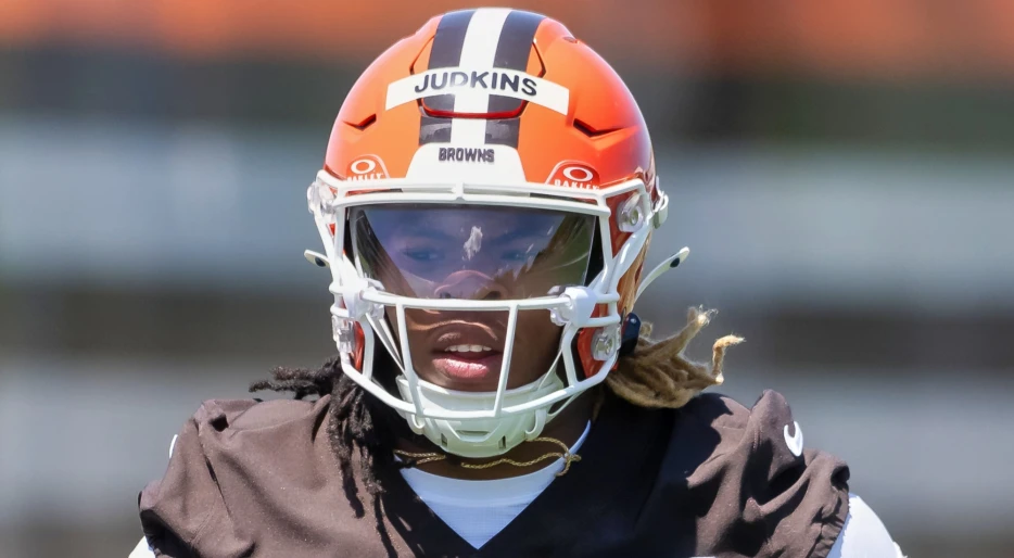 Concerning Photo Emerges Of Cleveland Browns Star RB Quinshon Judkins In Handcuffs Following Arrest That Could Derail His Rookie Season