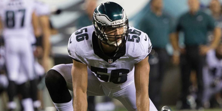 Tribute for former Eagles linebacker Bryan Braman leaves Zach Ertz emotional