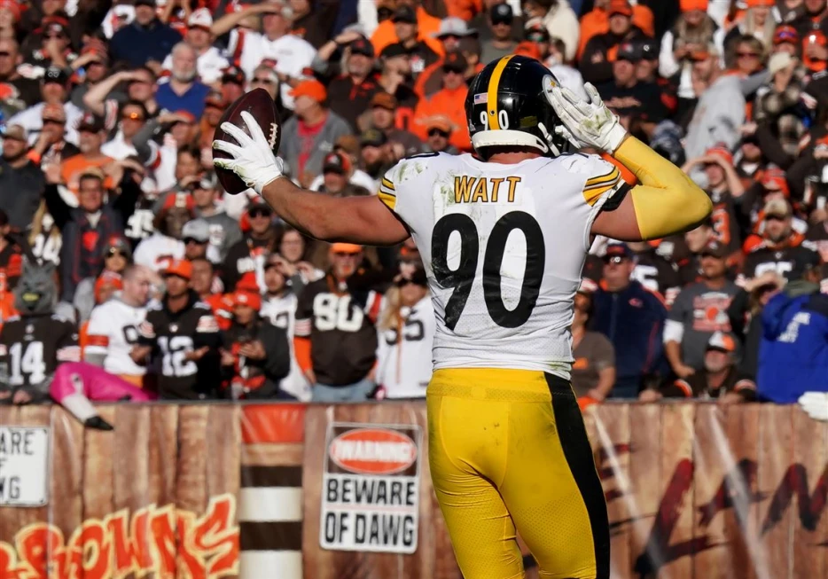 Watt Gets His Bag From Steelers; Will It All Be Worth It?