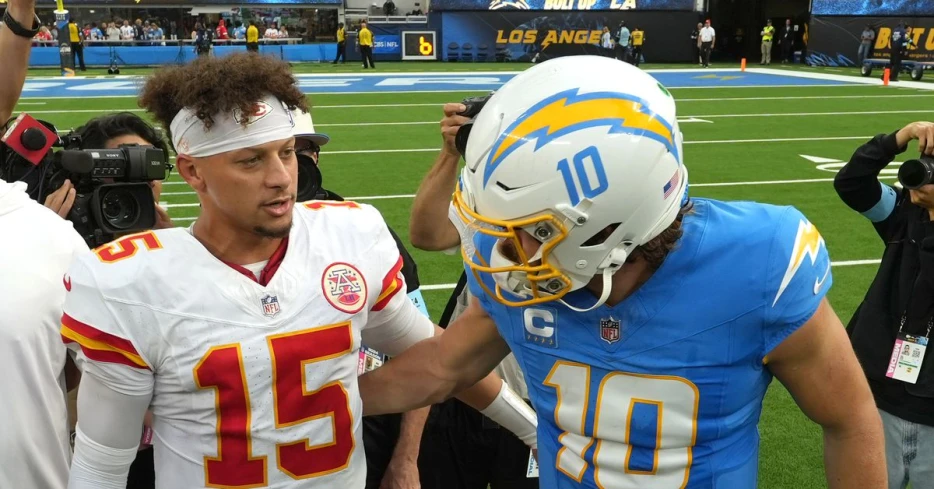 Arrowheadlines: Analysts split over destination of AFC West crown