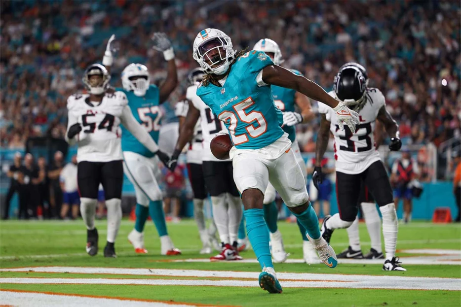 Dolphins RB makes confident ‘top back’ declaration before training camp