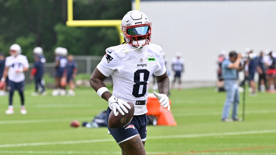 Ready To Go? Patriots’ Stefon Diggs Avoids Injury Lists