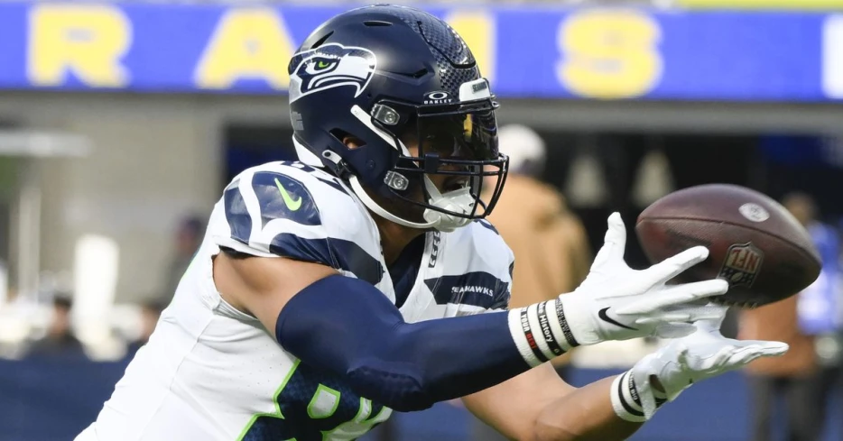 Could released tight end help Rams?