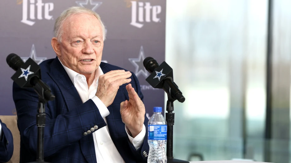 Jerry Jones’ Son Forced To Intervene After Dallas Cowboys Owner Shades $97 Million Star Trevon Diggs
