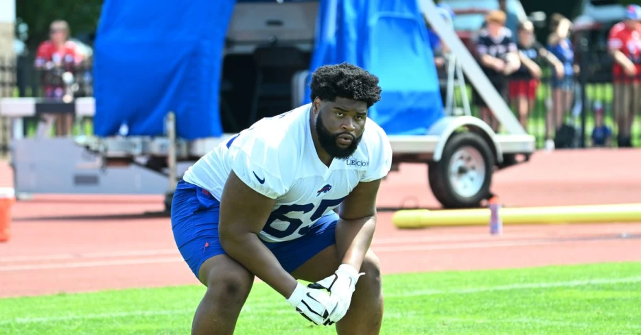 OL Mike Edwards looks to make a large impact with the Buffalo Bills this summer