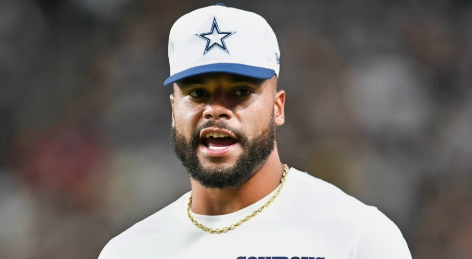 Dallas Cowboys’ Preseason Decision Raises Serious Red Flags For Dak Prescott