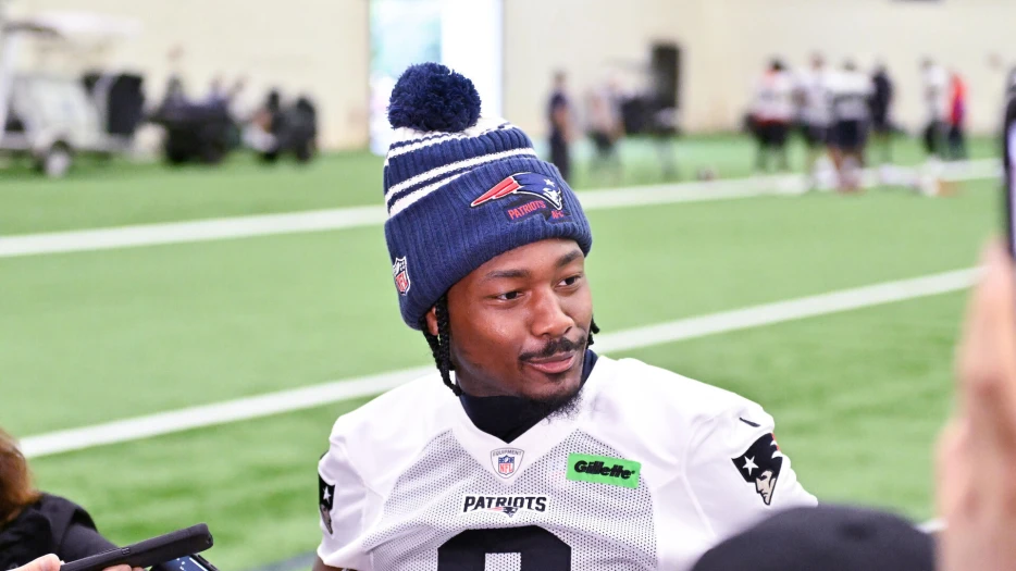 Hunter Henry Issues Encouraging Stefon Diggs Update Ahead of Training Camp