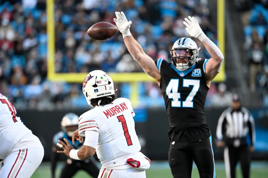 Panthers Releasing LB Josey Jewell