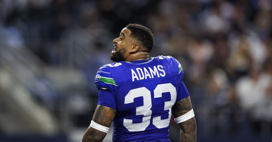 Raiders add 2 veteran DBs and 1 G