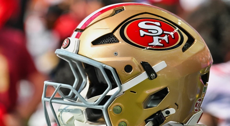 Social Media Is Sending Prayers To The San Francisco 49ers Over Heartbreaking Death