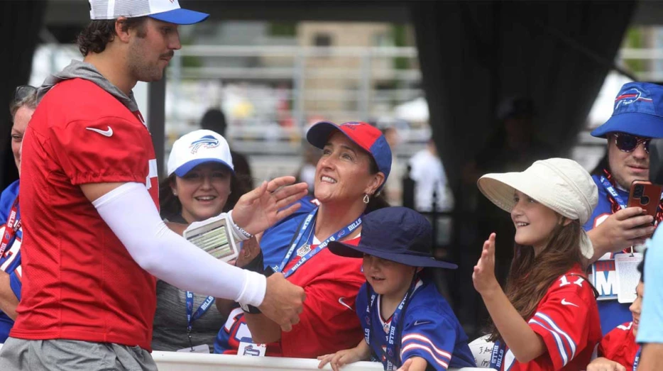 When Bills’ iconic red helmets will return