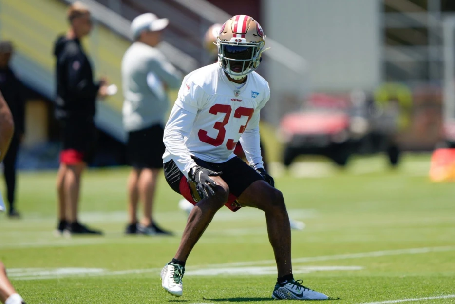 Bears Cut DB Tarvarius Moore