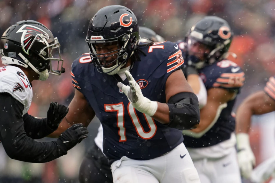 Braxton Jones Receives Clearance; Bears Holding LT Competition