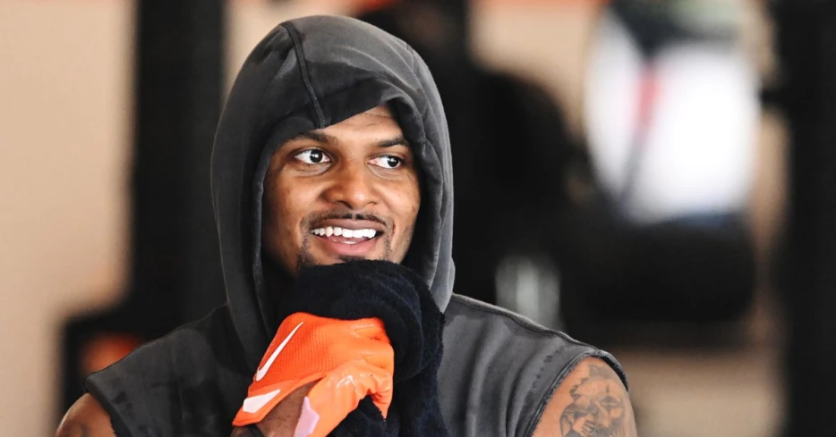 Browns make 4 moves, including with Deshaun Watson, Mike Hall Jr.