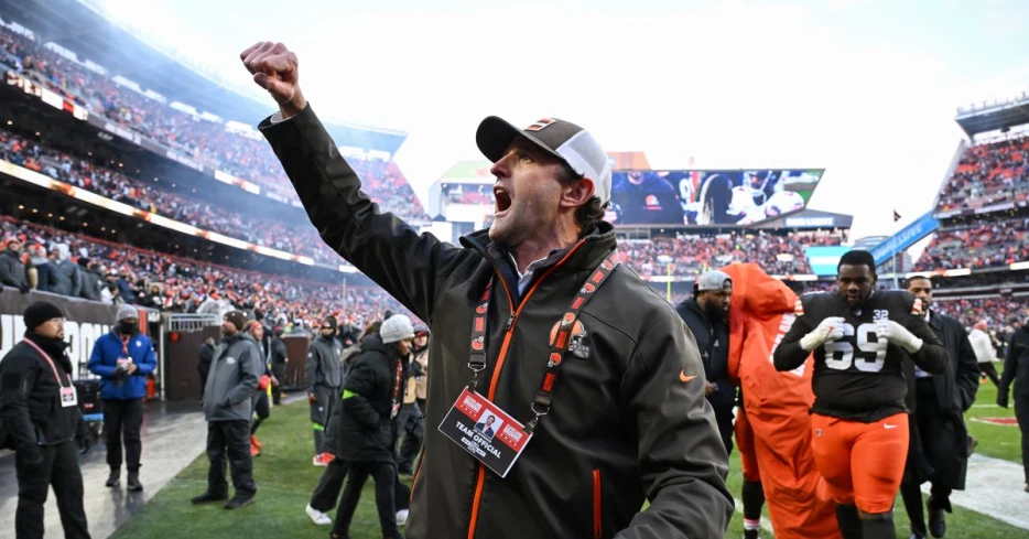 Browns reveal new, alternative third helmet: Pictures, videos included