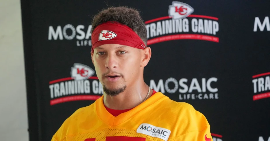 Patrick Mahomes on wide receivers’ success: ‘It starts with me giving guys chances’