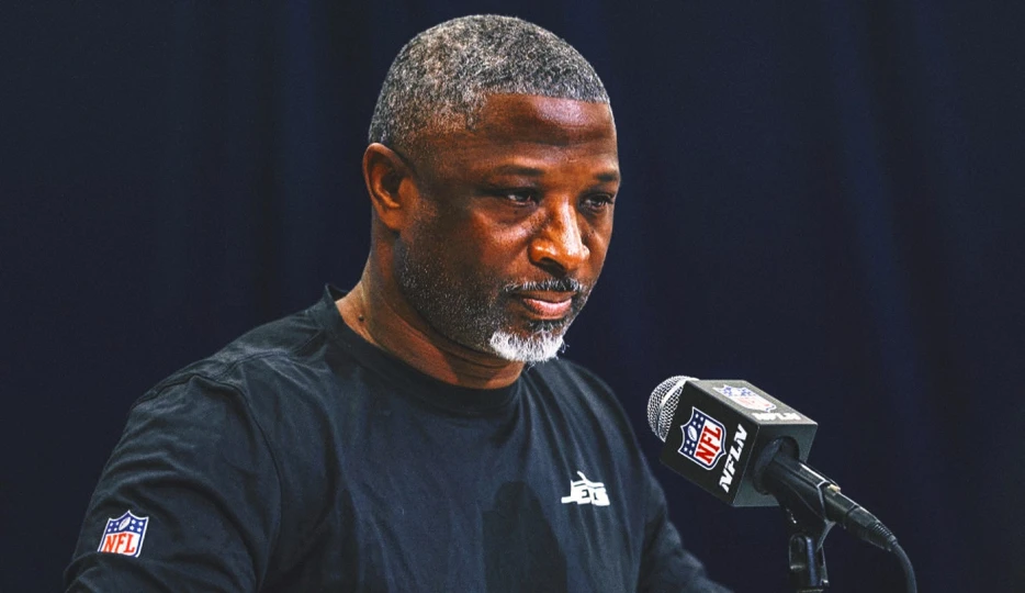 Aaron Glenn Battles Jets Panic as Justin Fields Injury Scare Stirs Nightmares
