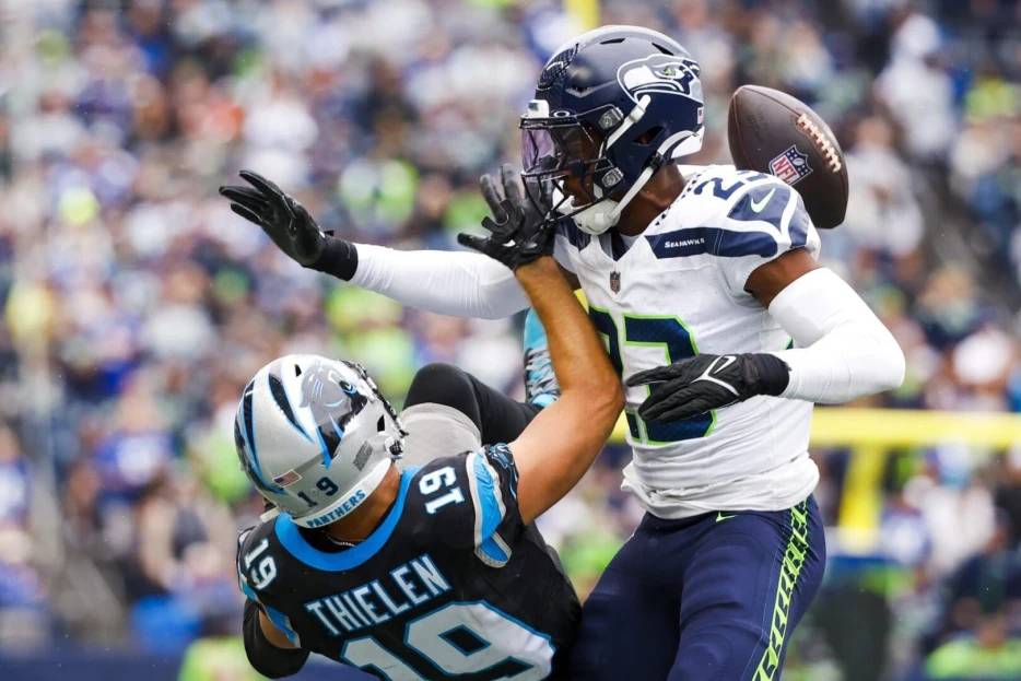 Dolphins CB Artie Burns Suffers Torn ACL