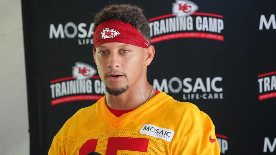 Patrick Mahomes’ early connection with Hollywood Brown fires up Chiefs fans