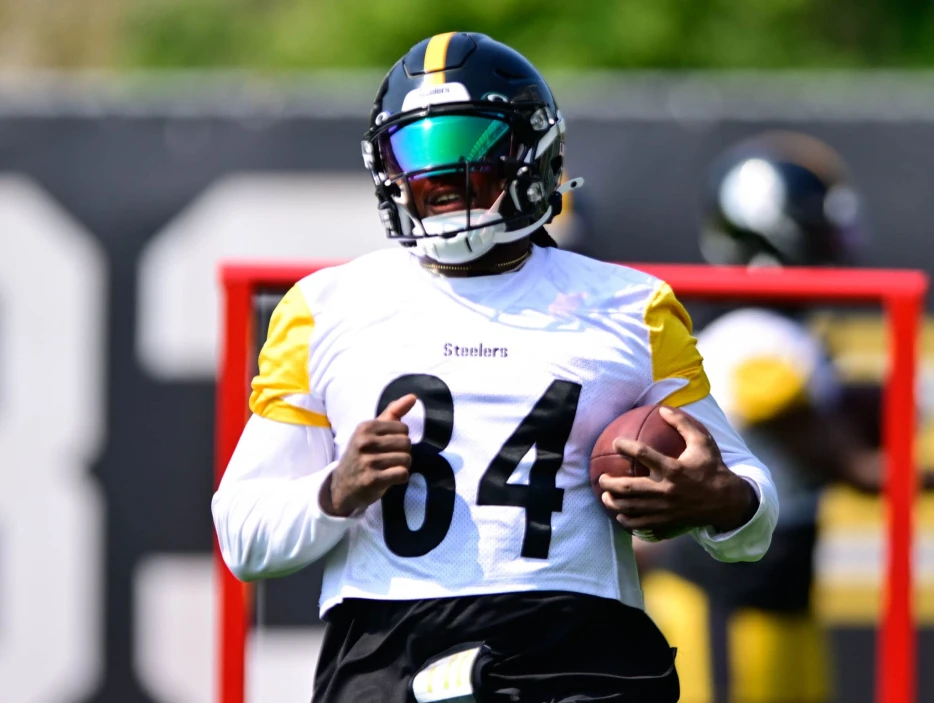 Steelers Veteran Running Back/Return Specialist Misses First Practice