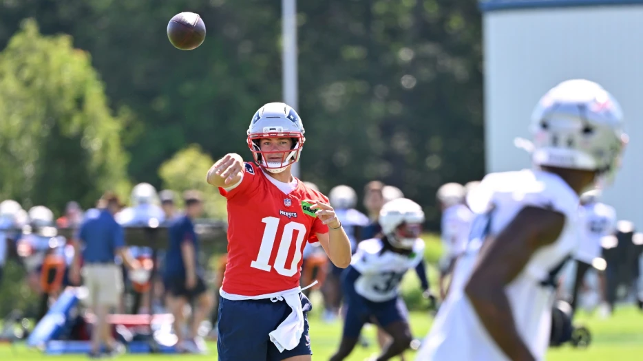 What Patriots’ Drake Maye Told Christian Gonzalez Before Highlight-Reel Play