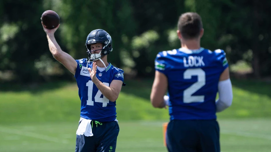 AJ Barner sends Sam Darnold warning ahead of QB’s first Seahawks season