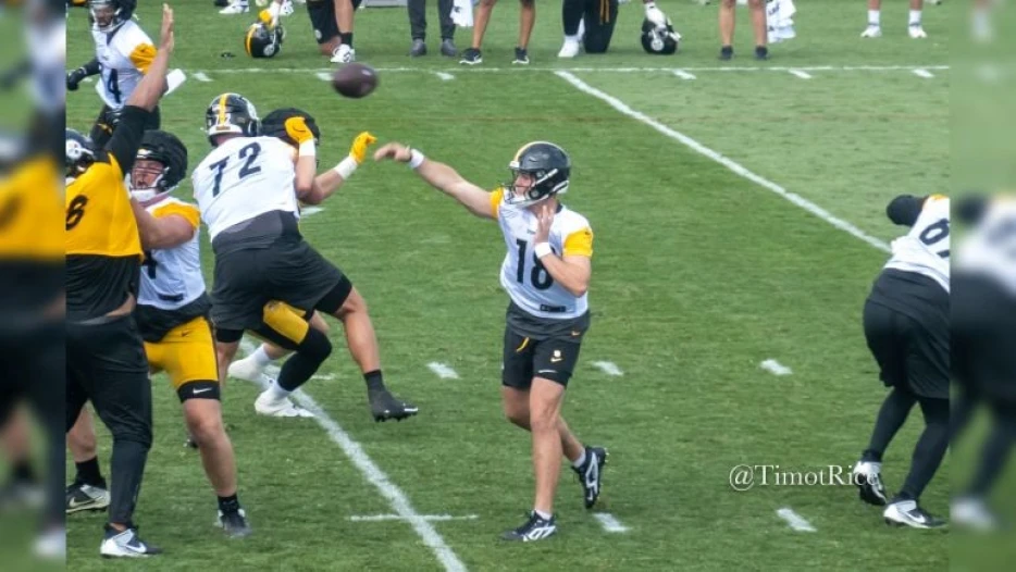 Batko Says Howard Looks Better Than Pickett’s First Camp, Predicts Ascension Up Depth Chart