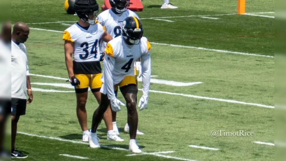 DK Metcalf Eager To Teach, Learn From ‘Great Young Player’ In Joey Porter Jr.