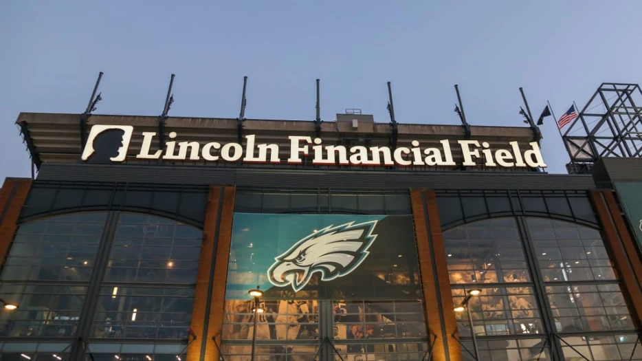 Eagles Surveying Fans on Linc Renovations, or “Potential Development of an Entirely New Stadium”