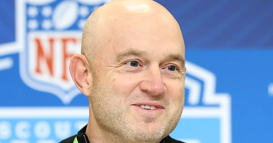 Former NFL executive sides with Bengals amid rookie holdout