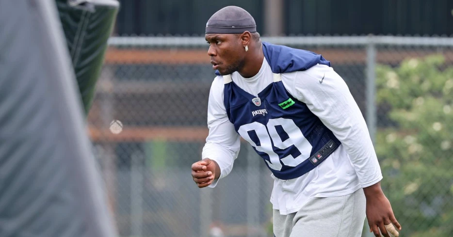 Keion White aims to lead new-look Patriots defense with violence