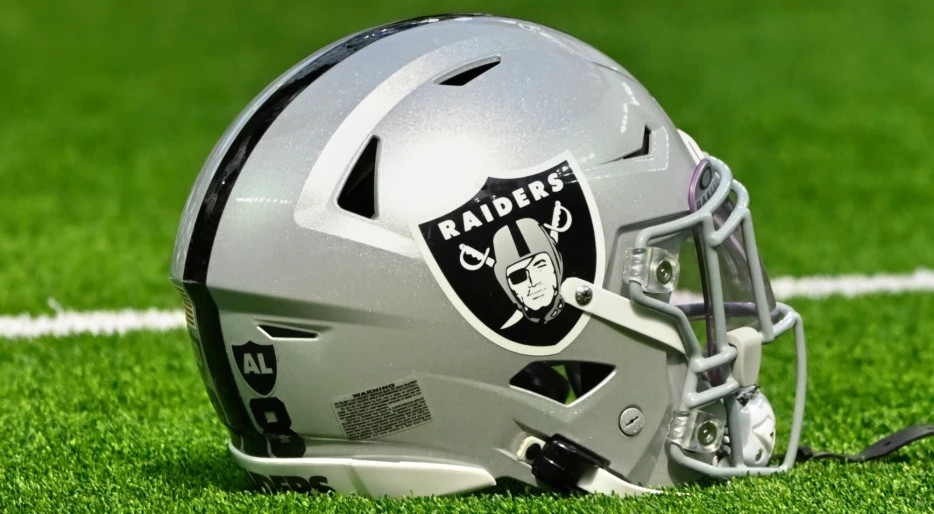 Las Vegas Raiders Release Superstar Player In Shocking Roster Move, Then Rip Him In Scathing Statement