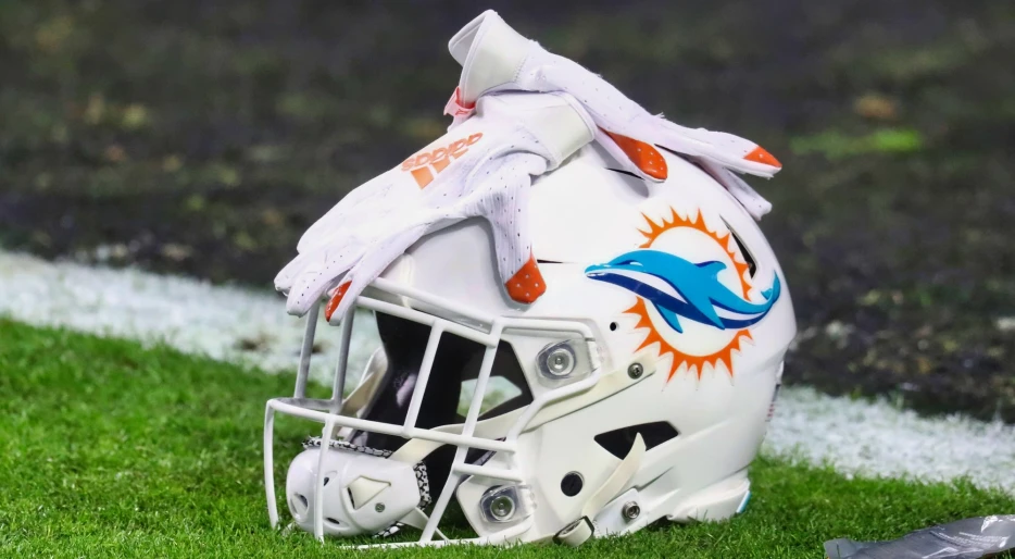 Miami Dolphins Bring In Not One, But Two Star Players In Blockbuster Double Trade Proposal