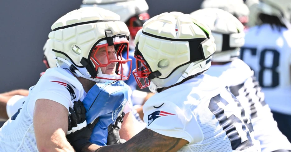 Offensive line brotherhood keeps developing, and more Patriots training camp notes