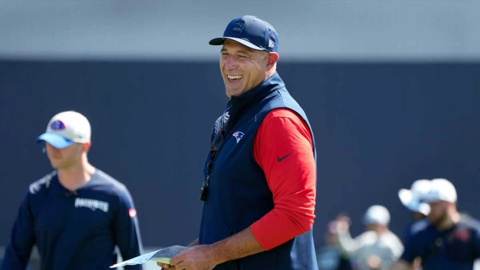 Patriots’ Mike Vrabel to ‘have a conversation’ about signing Christian Wilkins