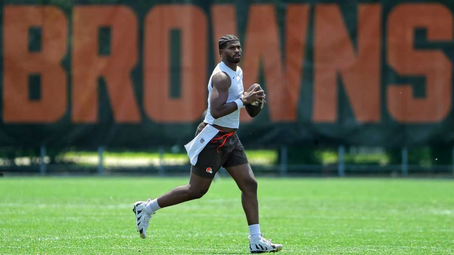 Shedeur Sanders gets 100% real on speeding