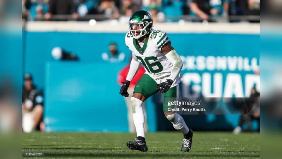 Steelers Sign S Chuck Clark