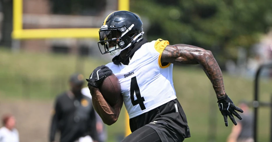 Steelers Training Camp Injury Report – July 25 – Ryan McCollum, Jonnu Smith Remain Limited