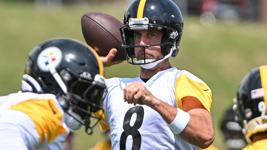 Aaron Rodgers Responds To Terry Bradshaw Criticism: ‘Maybe We Can Go Chew Some Bark’