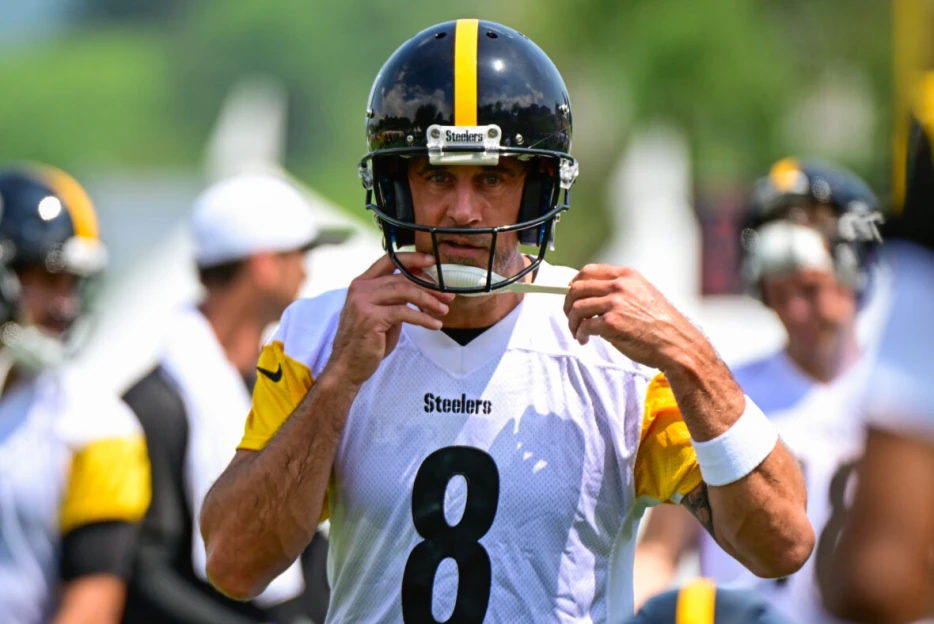 Daily News &amp; Links: Pat McAfee’s Coming to Steelers Camp; Aaron Rodgers’ New Helmet