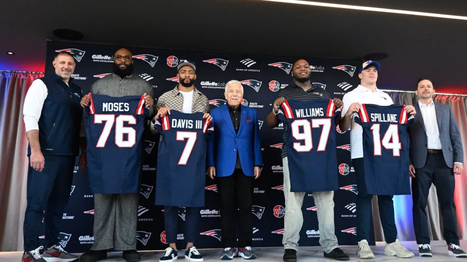 Patriots Newcomer Shines, Makes ‘Life Difficult’ For Drake Maye