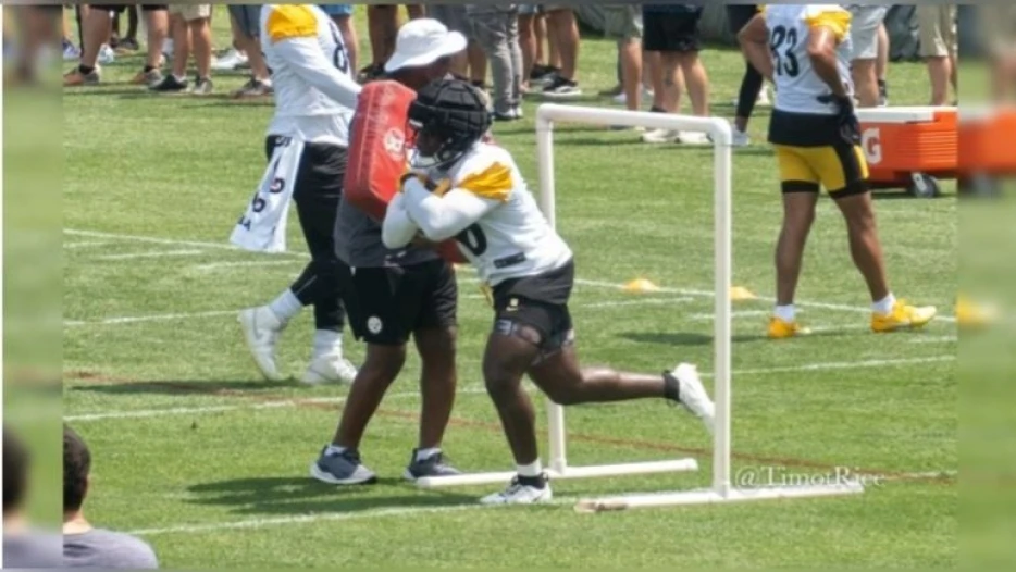 Sebastian Castro Sees ‘Different Gear’ In Open Field From Kaleb Johnson