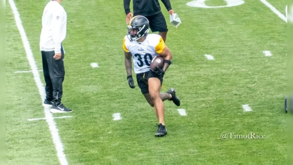 Steelers Don’t View Jaylen Warren As ‘Feature Back’, Dulac Believes