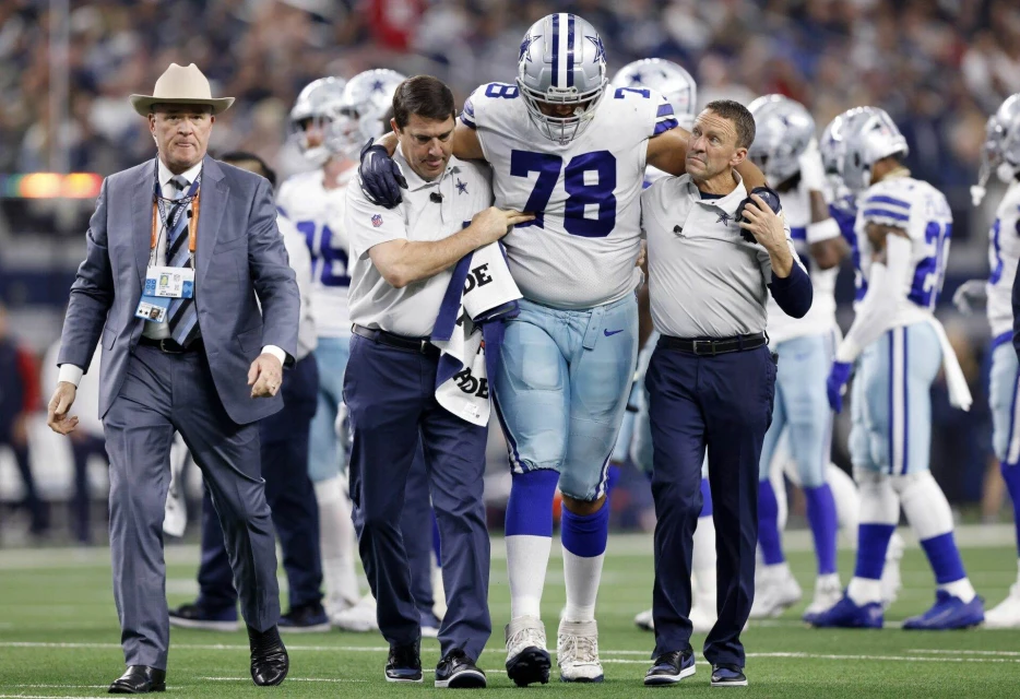 Terence Steele’s injury scare poses bigger question at RT