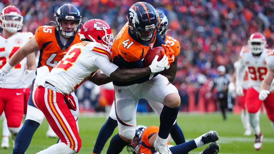 Broncos’ Drew Sanders to miss ‘extended period’ with foot injury
