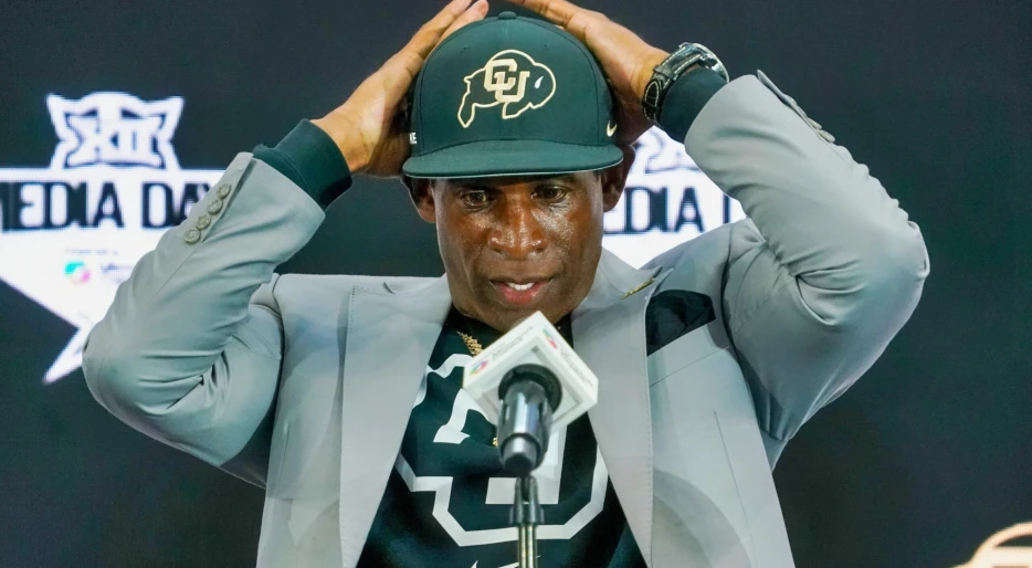 Everyone Is Worried About Deion Sanders Heading Into Monday’s Big Surprise Announcement