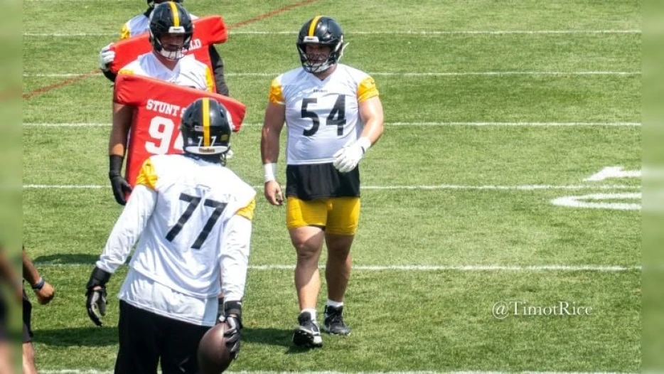 ‘I’ll Get It Fixed’: Zach Frazier Admits He ‘Just Can’t’ Continue Botched Snaps