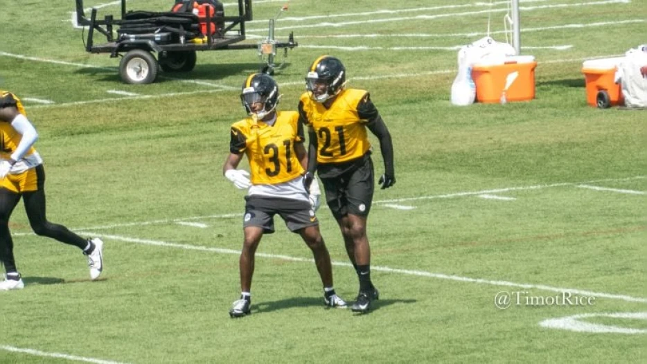 Mike Tomlin ‘Really Impressed’ With Chuck Clark’s Ability To Hit Ground Running With Steelers